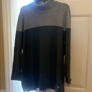Calvin Klein Women's Gray and Black Turtleneck Sweater XL